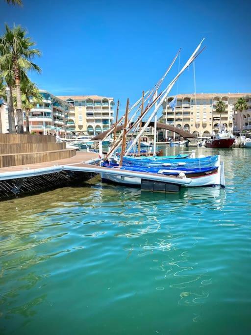 Apartment Port-frejus, Le Paladien, 2 Pieces Climatise, Terrasse & Parking *