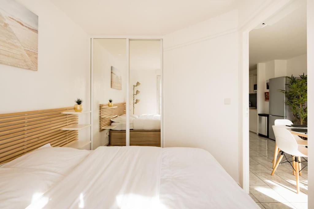 Port-frejus, Le Paladien, 2 Pieces Climatise, Terrasse & Parking