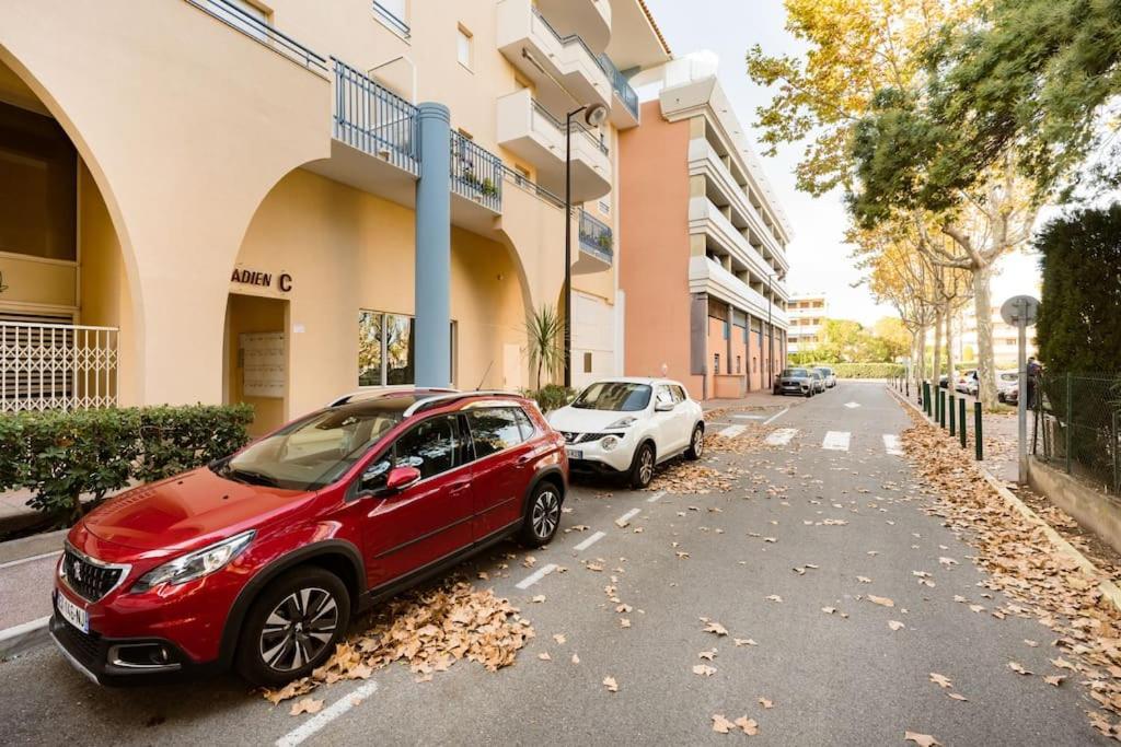 Apartment Port-frejus, Le Paladien, 2 Pieces Climatise, Terrasse & Parking *