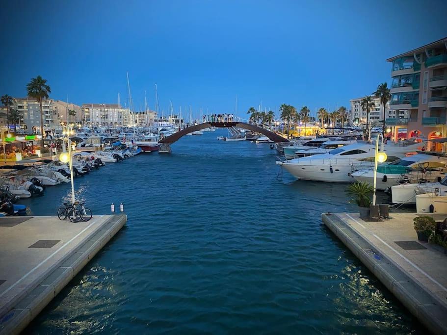 Port-frejus, Le Paladien, 2 Pieces Climatise, Terrasse & Parking Apartment Frejus